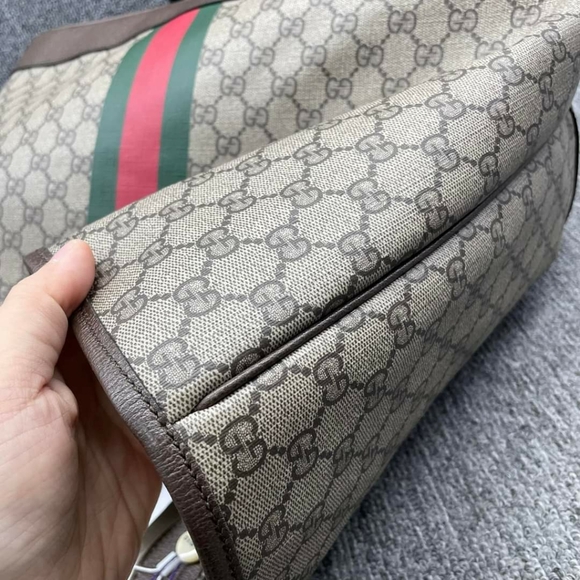 100% Authentic Gucci Leather Tote Bag - Picture 3 of 16